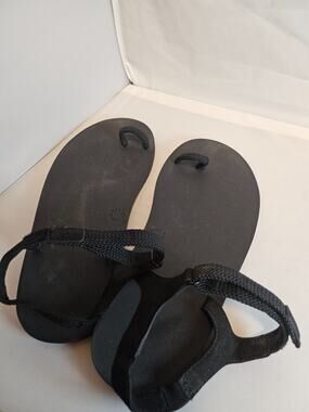 Xero Shoes Jessie Womens Minimalist Toe Loop Barefoot Black Sandal Size w10 US